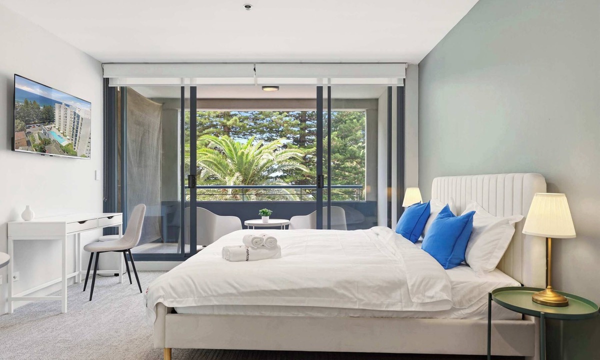 Cronulla Apartment | MetaWiseBnB Beachside Studio Pool Gym Parking 2