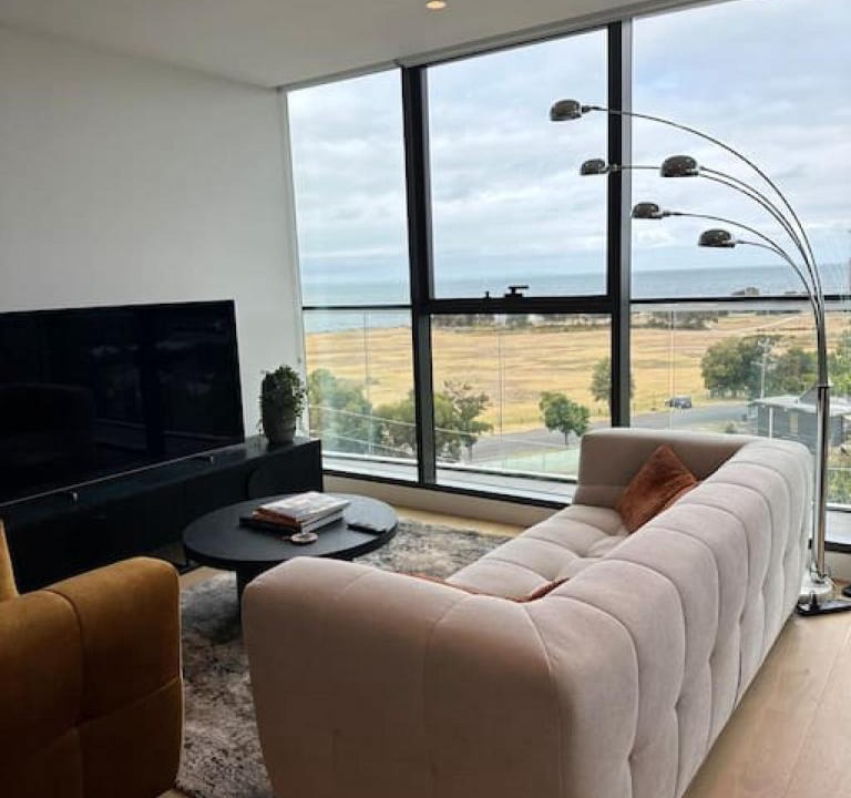 Williamstown Apartment | Modern 2 BRM Apt in Williamstown
