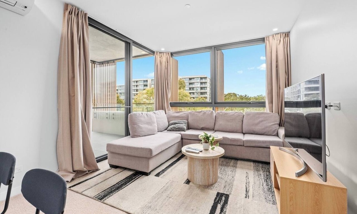 Dickson Apartment | Modern 2BR Living with EV Charging and 7-Min to Tram