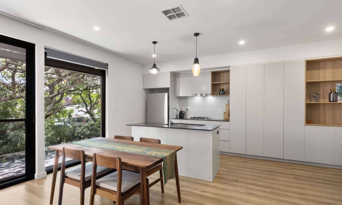Everard Park House | Modern 3BR Townhouse Near Ashford Hospital