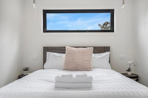 Richmond House | Modern and Scenic Valley Escape