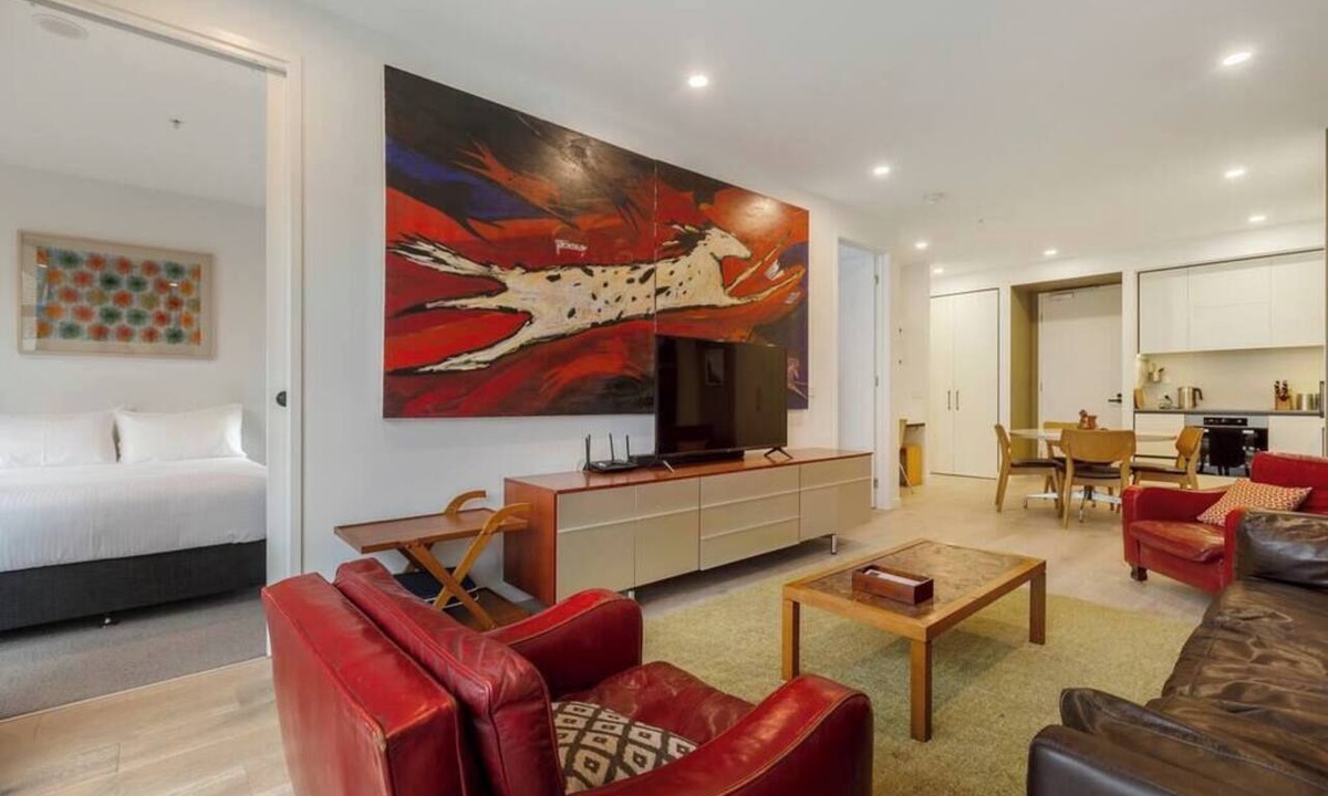 North Melbourne Apartment | Modern & Eclectic 2 Bed/2 Bathroom - No Carpark