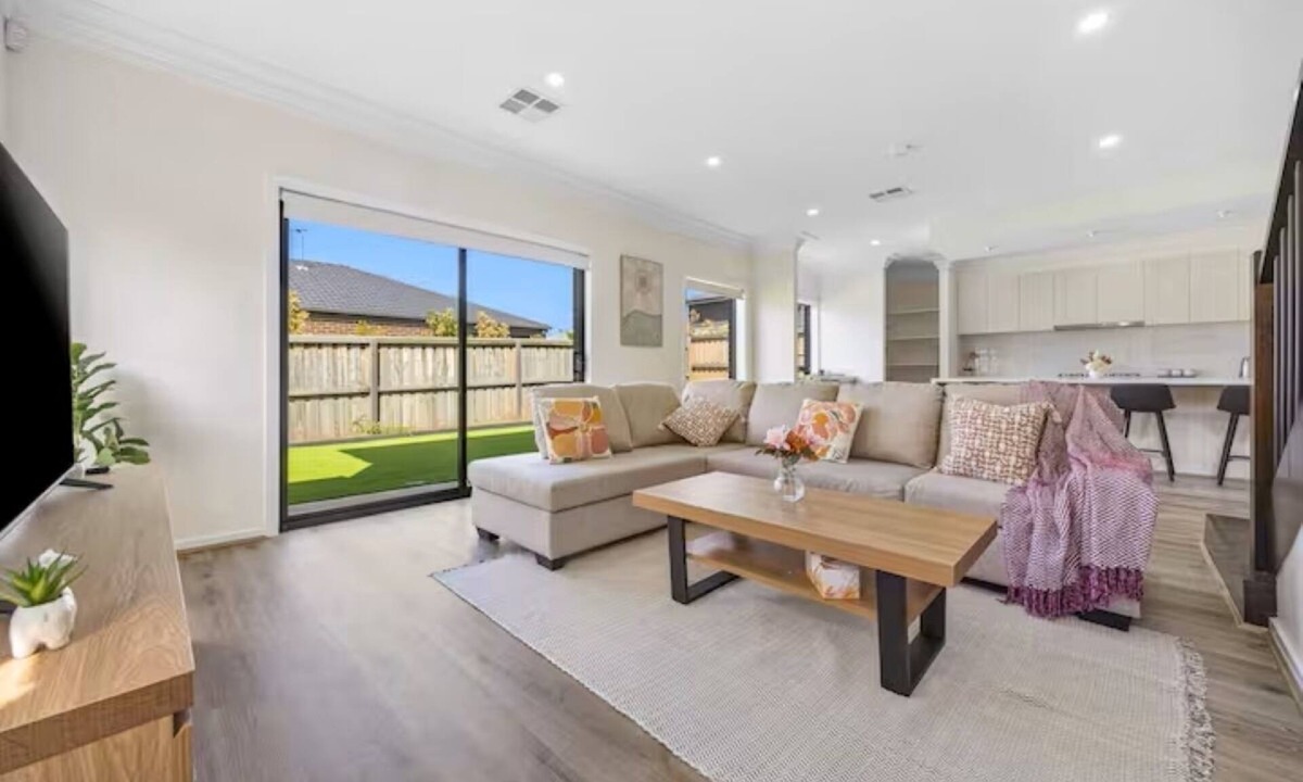 St Leonards House | Modern Family Home St Leonards Near Geelong, 2m Drive to Beach