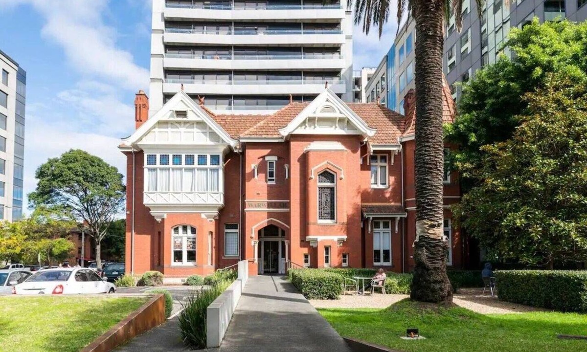 Melbourne Apartment | Modern Luxury Spacious 1BR 70m² Melbourne Stay|St Kilda Rd|Parking|Workspace|Gym
