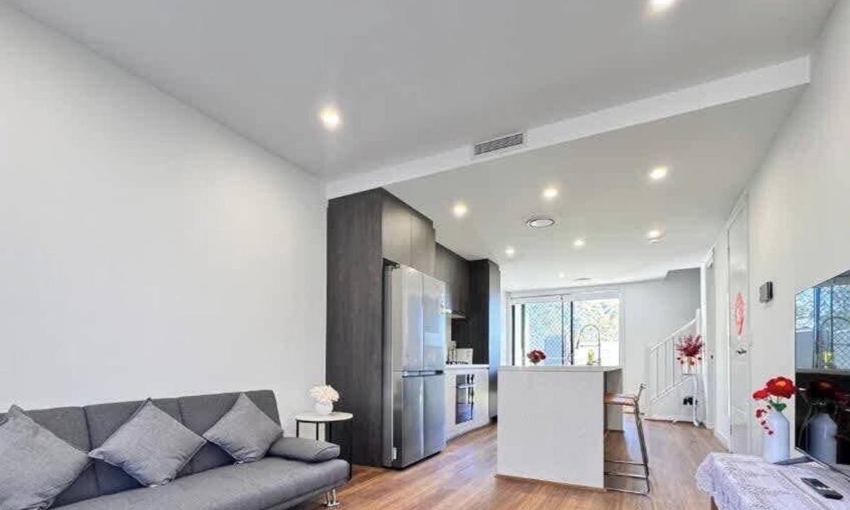 Marsden Park House | Modern Marsden Park Stay Near Shops & Parks