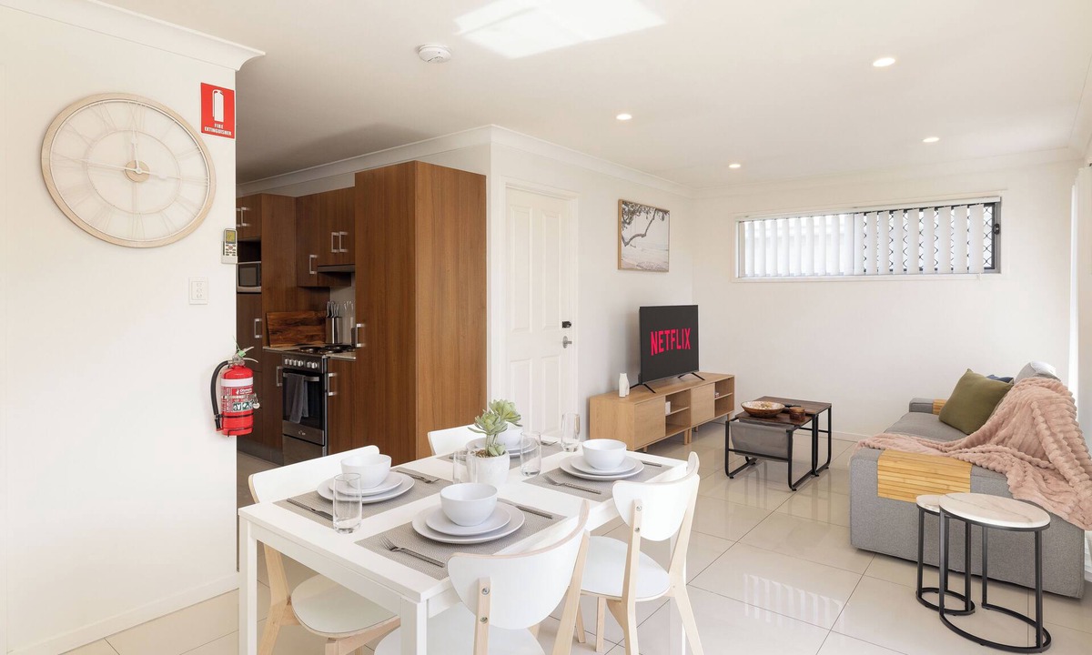 Rocklea Apartment | Modern Rocklea 1BR | Kitchen & Balcony | 116D1