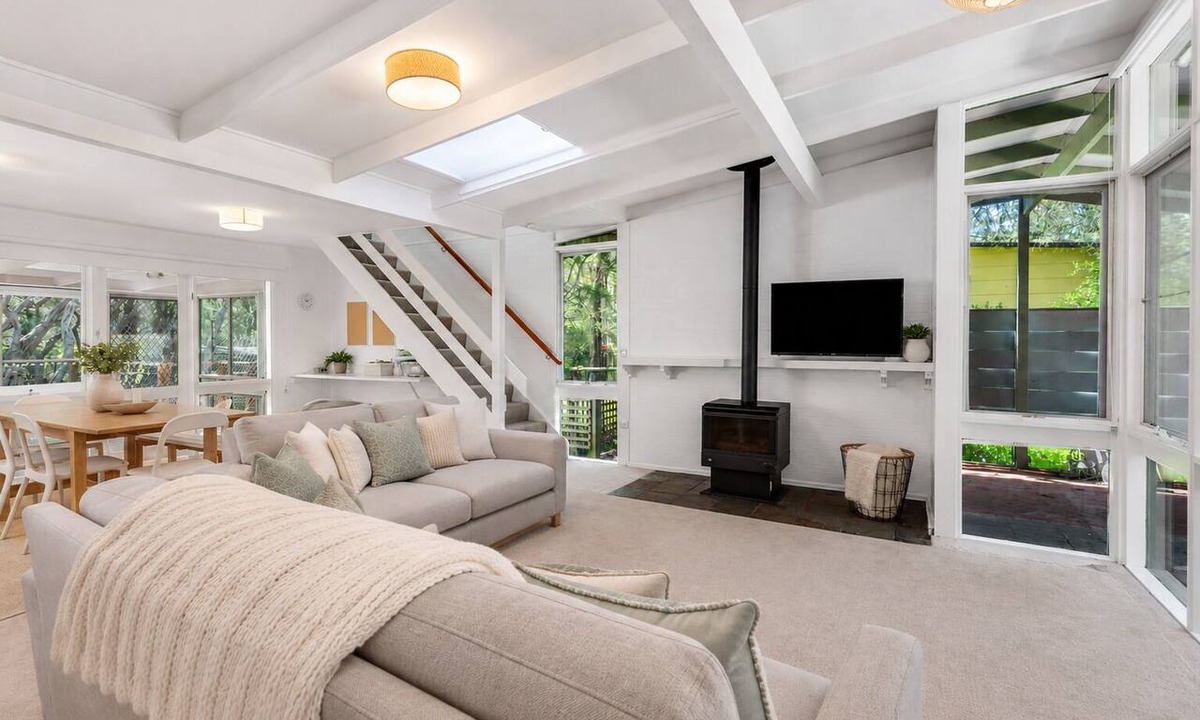 Rye House | Moonah Cottage Rye by Ready Set Stay- Close to the beach & WIFI