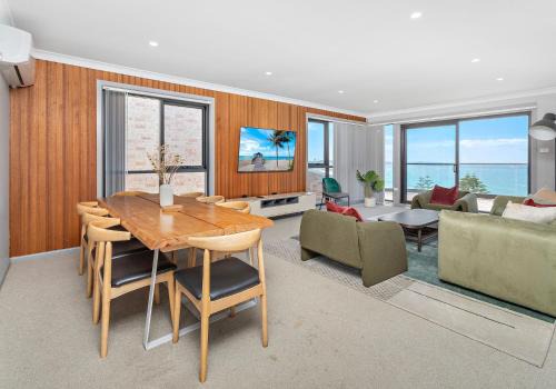 Kiama Downs House | Morning Glow - Wake up to breathtaking views and golden sunrises at this serene coastal retreat.