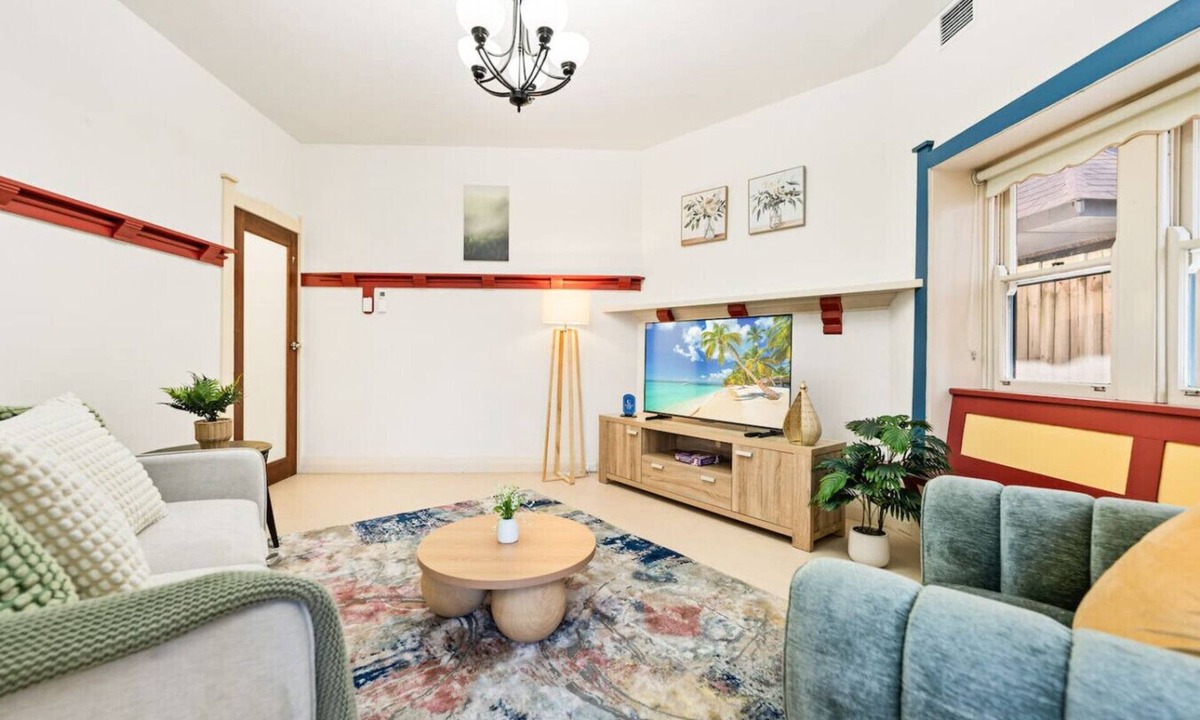 Mosman Apartment | Mosman 2BR Coastal Retreat | Balmoral & Harbour