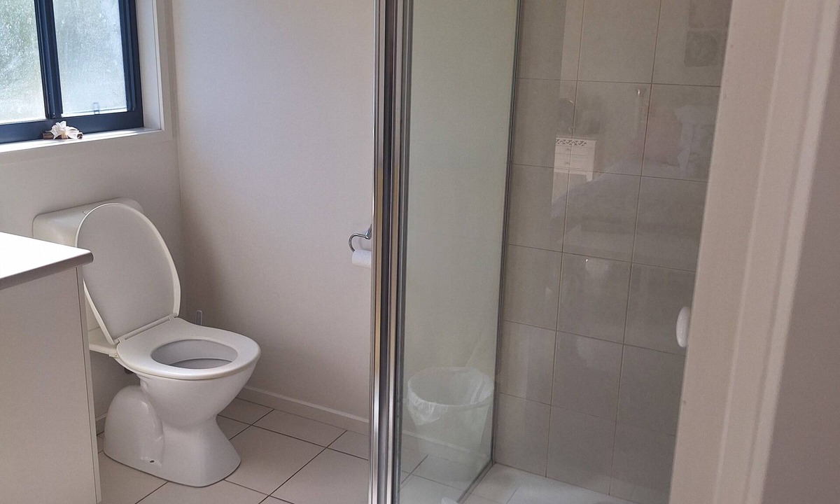 Coronet Bay House | MOTO GP ACCOMODATION 3-bedroom 2-bathroom house in peaceful Coronet Bay.