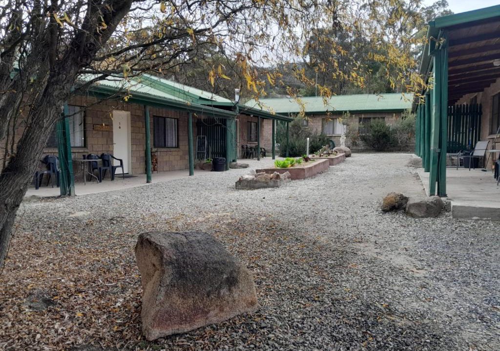 Stanthorpe Hotel | Murray Gardens Motel