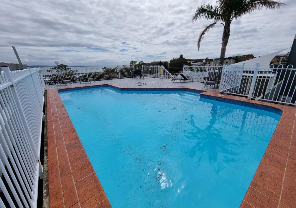 Nelson Bay Hotel | Nelson Towers Motel & Apartments