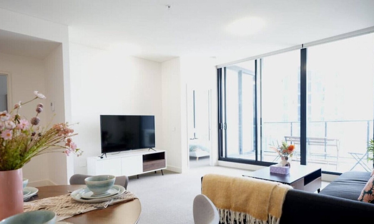 Wentworth Point Apartment | NEW! High Level Luxury APT in Wentworth Point