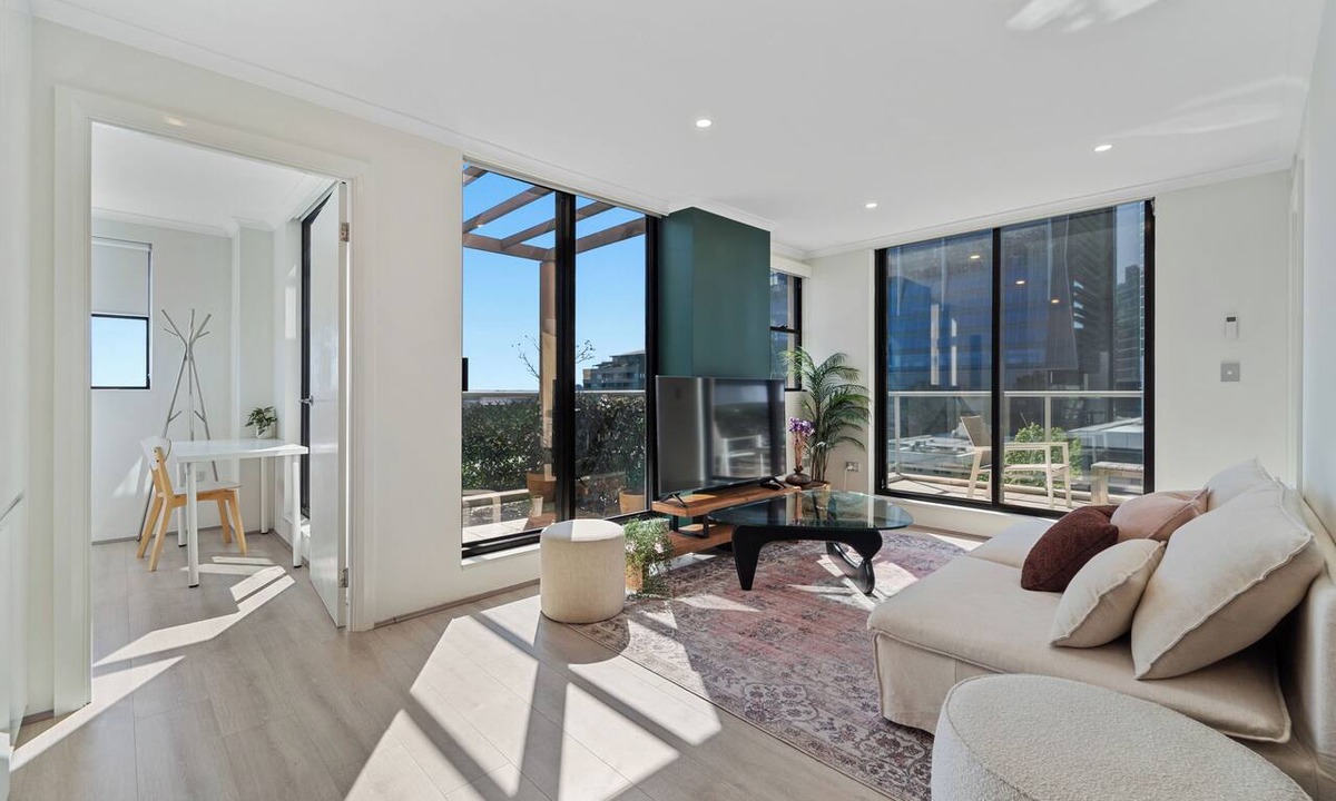 North Sydney Apartment | Newly Renovated Spacious Apartment