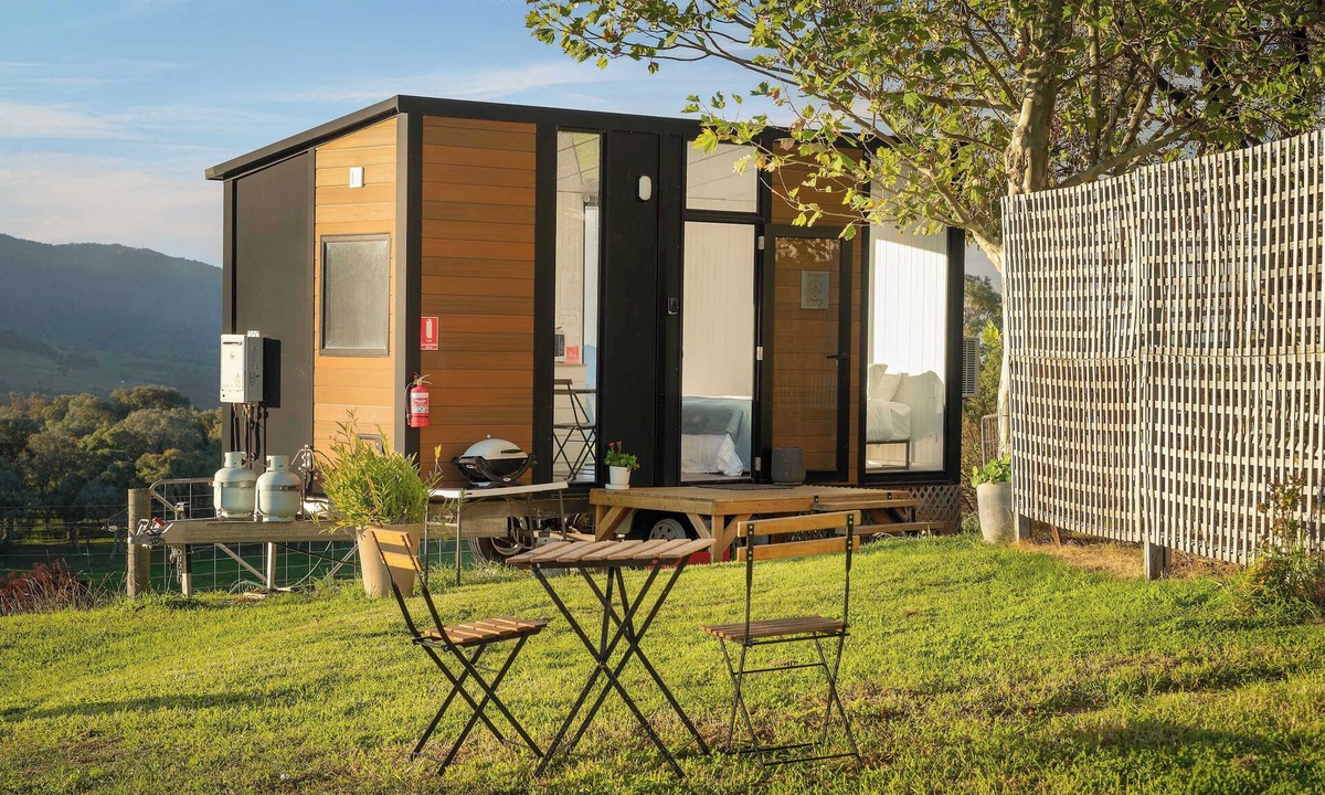 Allans Flat House | Nichol Road Hideaway 1 at Annie’s Retreat by Tiny Away