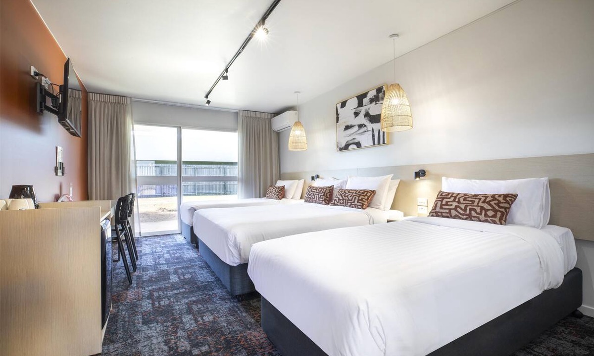 Garbutt Hotel | Nightcap at Dalrymple Hotel