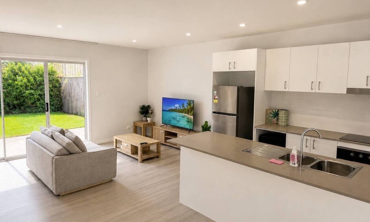 Pimpama House | No. 19 3B Pimpama Home