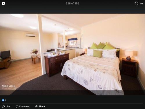 Bow Bridge Apartment | Nutkin chalets