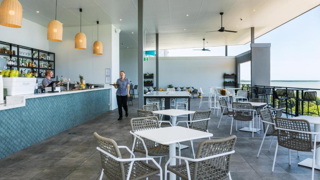 Cairns Central Business District Hotel | Oaks Cairns Hotel