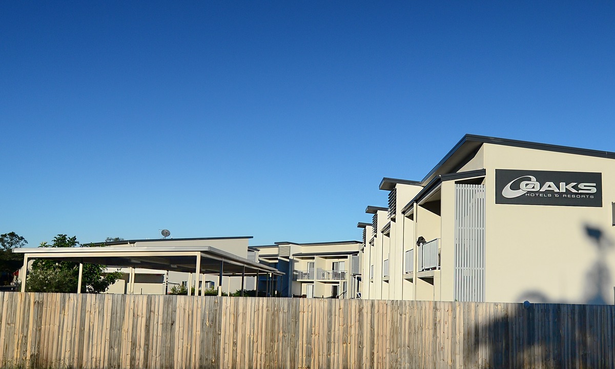 Middlemount Hotel | Oaks Middlemount Suites