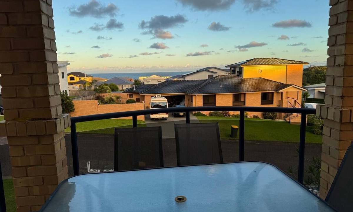 Diamond Beach House | Ocean Breezes & Beach Days Await at Sapphire by the Sea