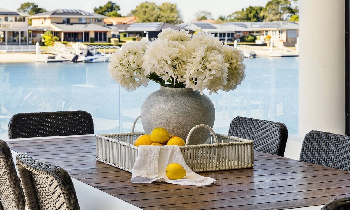 Yamba House | Ocean Starr - Waterfront Luxury with Private Pontoon and Pool - Holiday Yamba