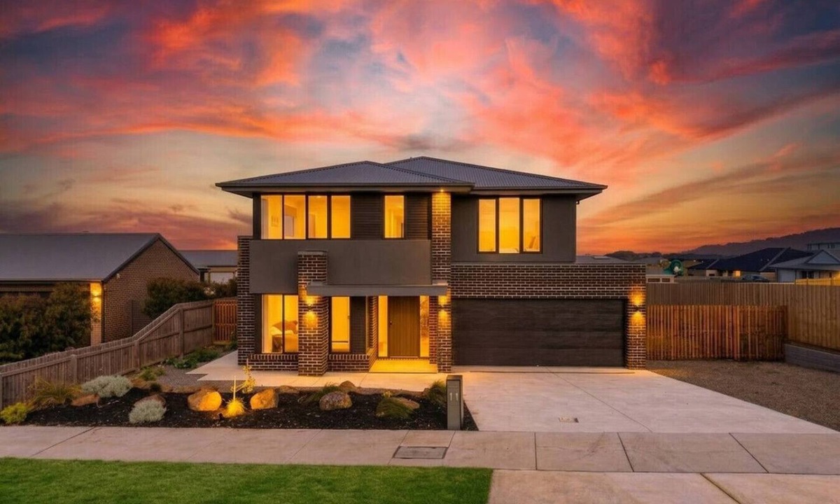 Warrnambool House | Ocean View Retreat | EV Charger | Family Friendly