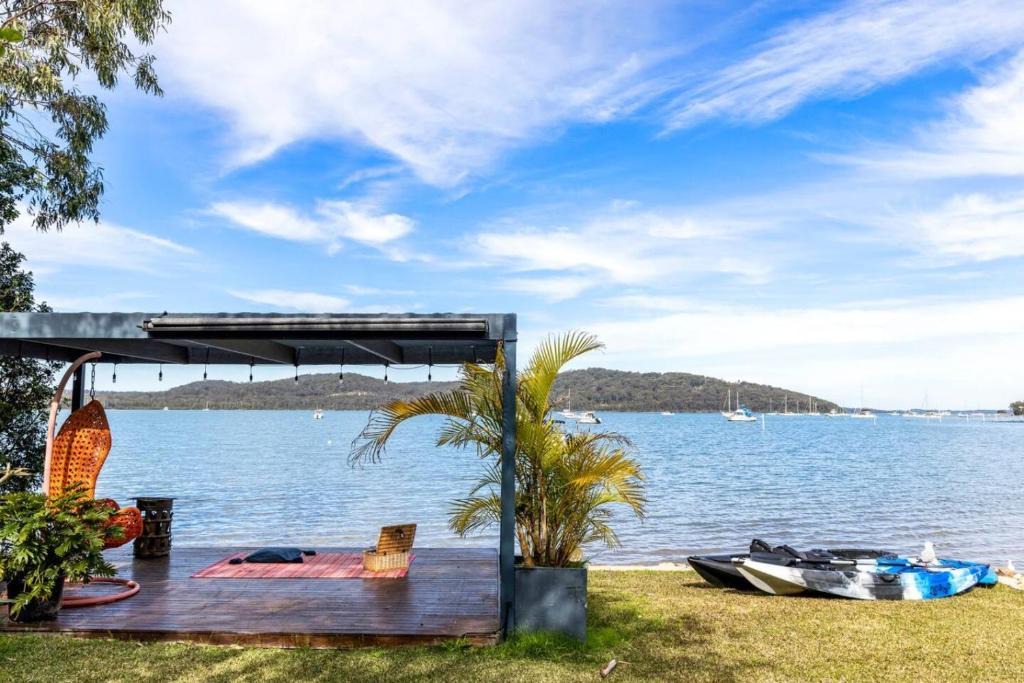 North Arm Cove House | Oceancrest North Arm Luxury Retreat