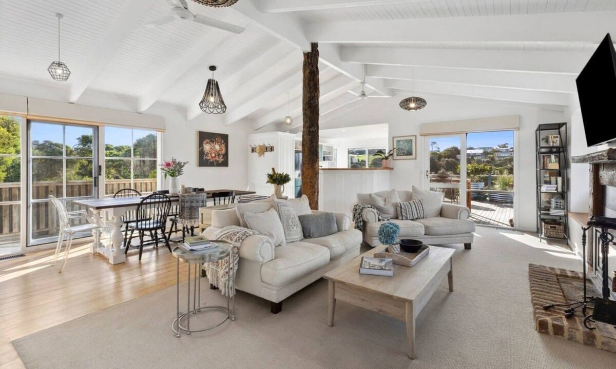 Ocean Grove House | Oceanside Haven: Fire, lake views and pet friendly