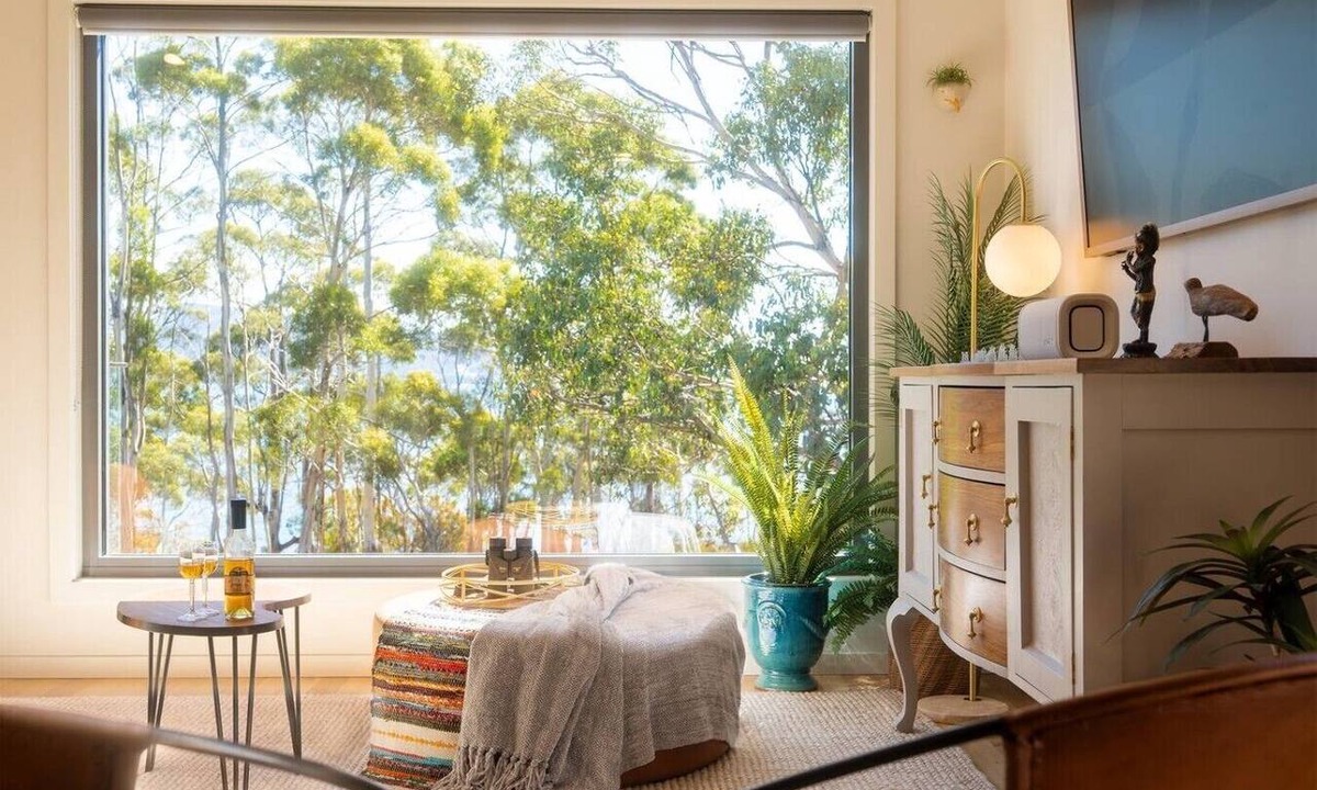 Alonnah House | Oceanview escape for 2 in Alonnah, Bruny Island