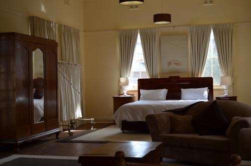Parkes Bed & Breakfast | Old Parkes Convent