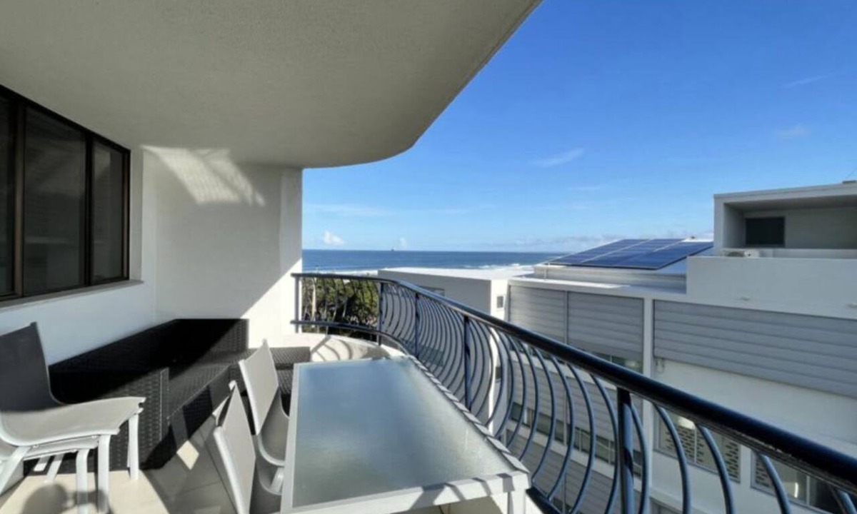 Caloundra Apartment | Oogarding - Panoramic Views, 2BR Apt, Walk to Beach