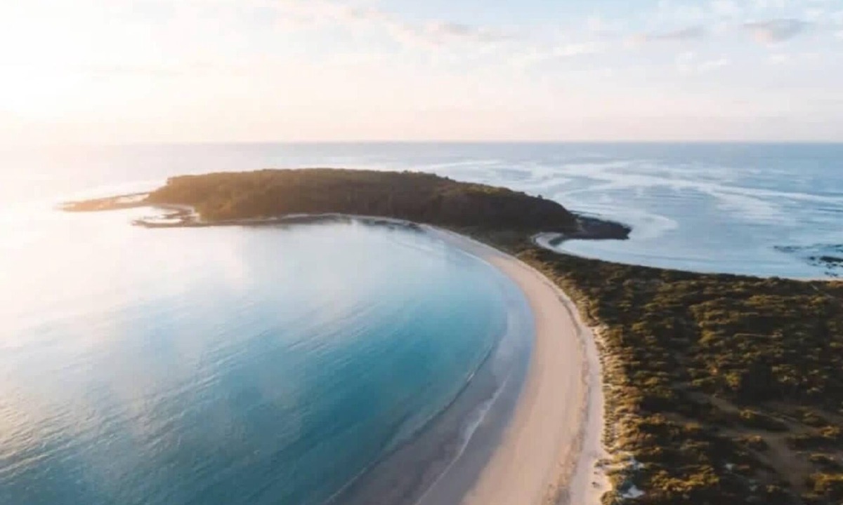 Broulee House | Oscar's @ Broulee Beach Luxury Coastal Living