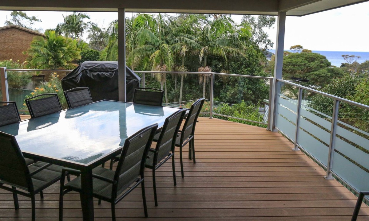 Mollymook Beach House | Pacific View - Easily accommodates two families - Now Fully Airconditioned