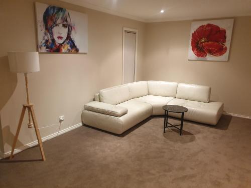 Werribee House | Pacific Werribee Home 25 Min CBD Airport