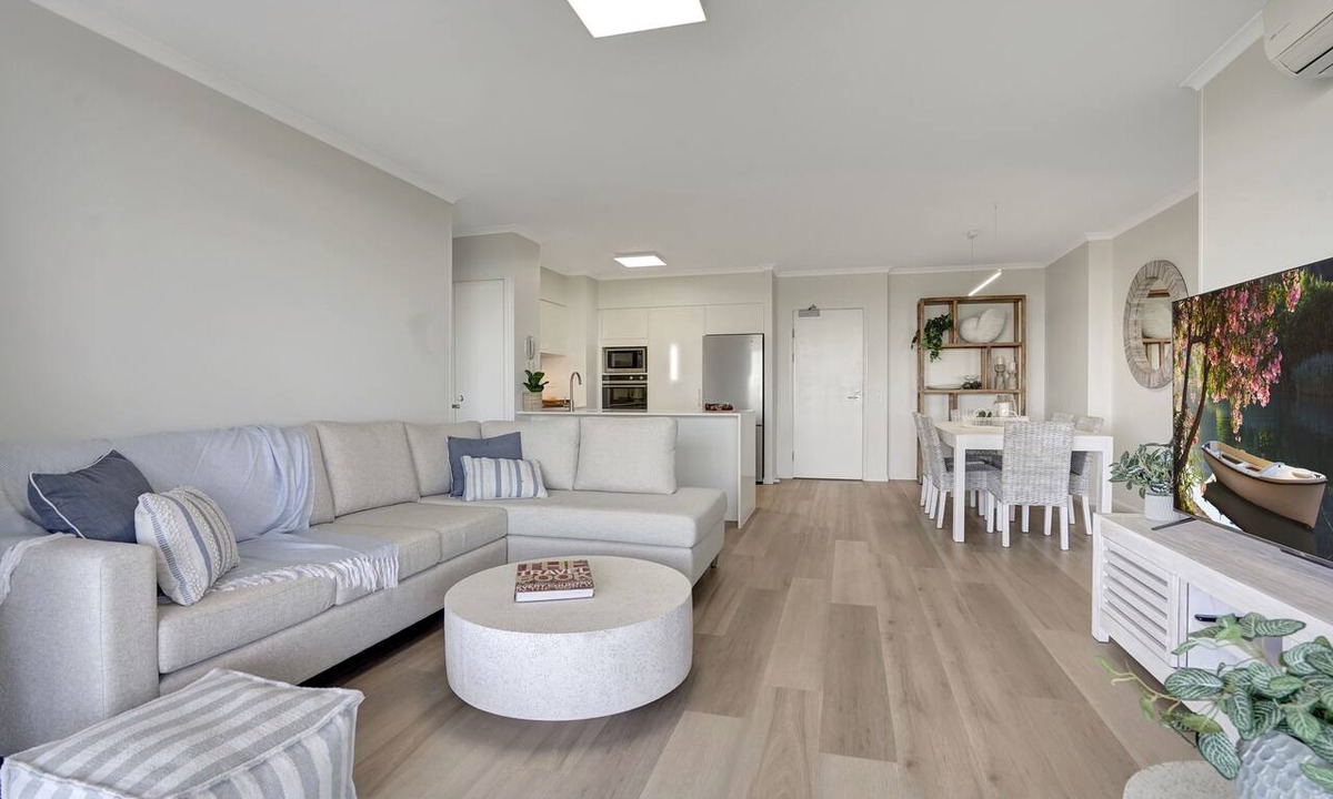Alexandra Headland Apartment | Panoramic Ocean View - 4th Floor Designer 2BR 2BTH