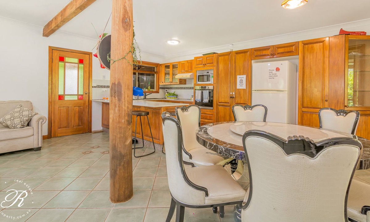 Booral Cottage | Paperbark - A tranquil eco-friendly rural retreat with privacy and a pool.