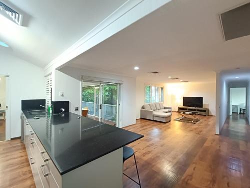Baulkham Hills House | Peaceful Room in Modern Baulkham Hills Home - BH3