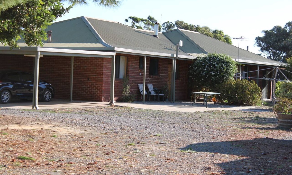 Willunga Other | Perfect for a retreat or a short stay. Spacious living with clean fresh air.