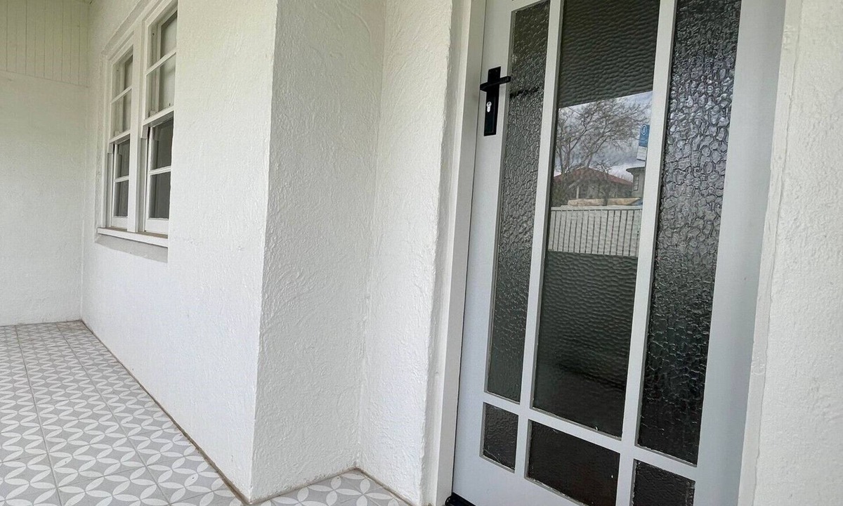 West Bathurst House | Perfect place to stay great view! - 6 Bedrooms