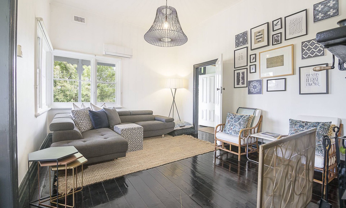 Healesville Cottage | Pet-friendly garden cottage in Healesville for couples or small groups