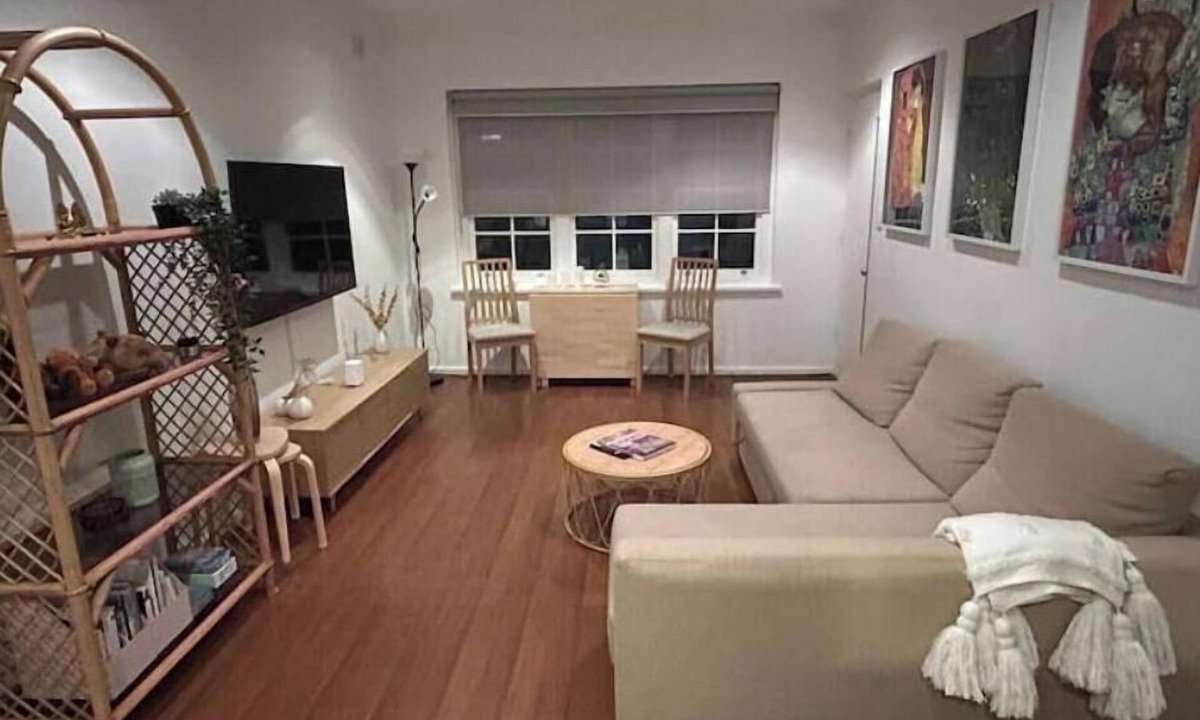 Marleston House | Pet Friendly home with convenience near airport, beach and city!