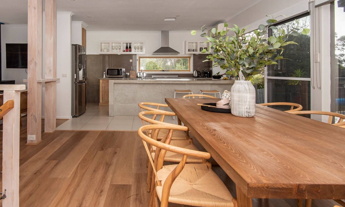 McCrae House | Pet Friendly - The Navigator with heated pool and spa