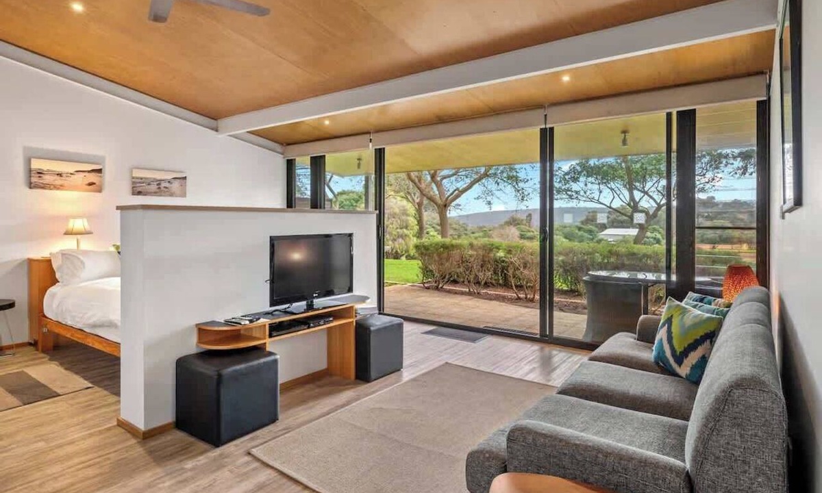Yallingup Cabin | Petra Olive 3