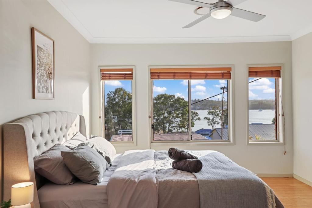 Fishing Point House | Point Panorama