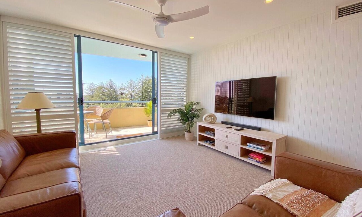 Cronulla Apartment | Pool View, Lift Access 509, Opposite North Cronulla Beach