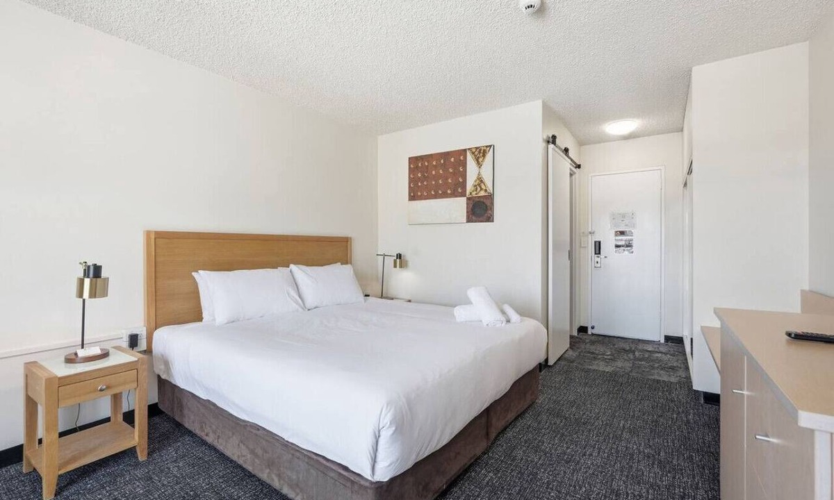 Hobart Central Business District Apartment | Private King Suite | Hobart CBD