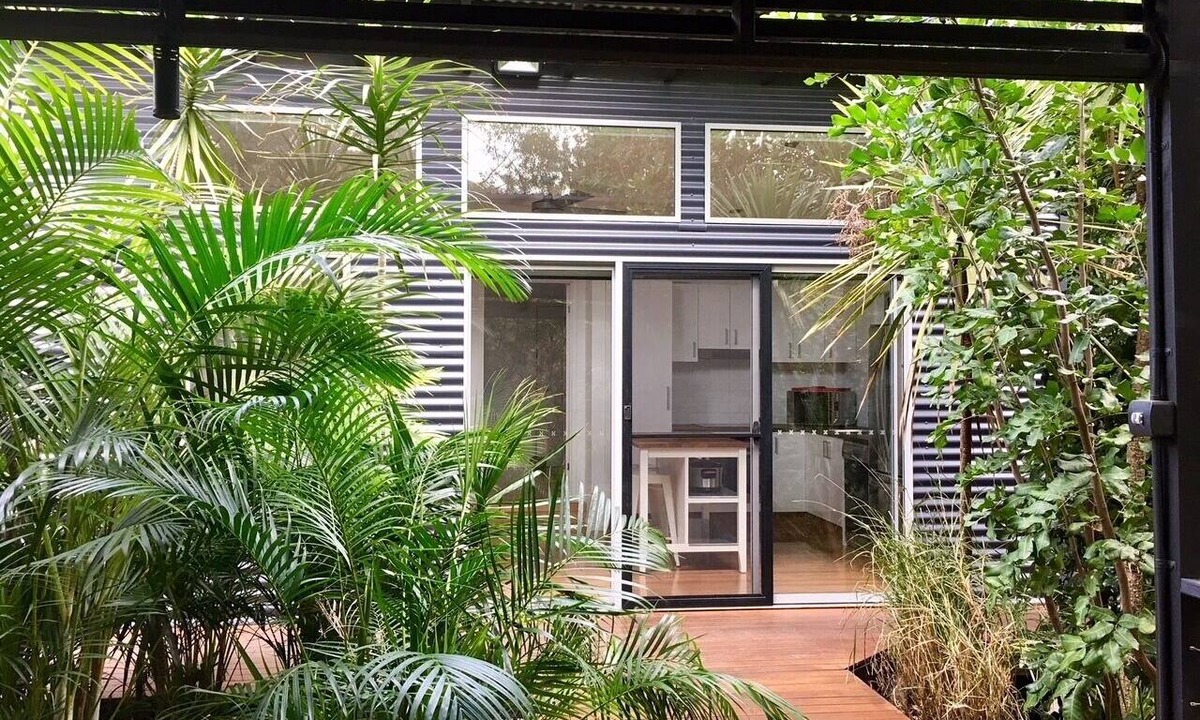 Elizabeth Beach Apartment | Private, modern self-contained studio in Elizabeth Beach