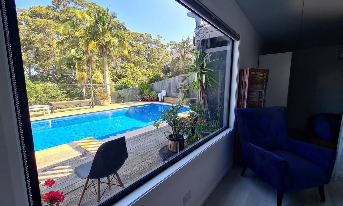 Terrigal Apartment | Private pool & sauna 60 seconds drive to Avoca beach or Terrigal beach & shopsnn