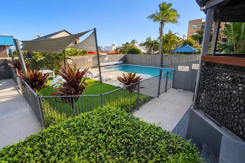 Kings Beach Apartment | Private Rooftop -Ocean Views - Pool